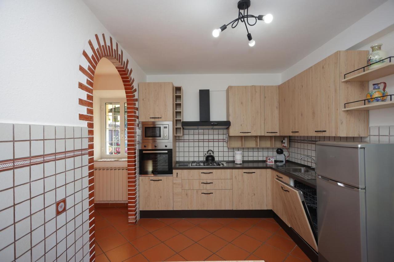 דירות Leivi La Casa Col Portico מראה חיצוני תמונה