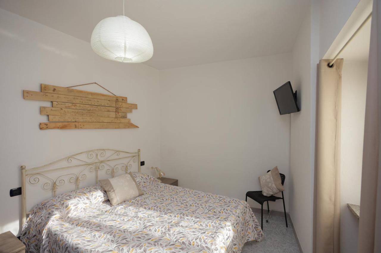 דירות Leivi La Casa Col Portico מראה חיצוני תמונה